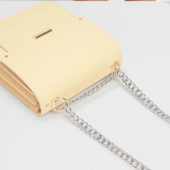 Charles & Keith Yellow Butter Cream Silver Chain Messenger Bag Crossbody Purse - Picture 9 of 15